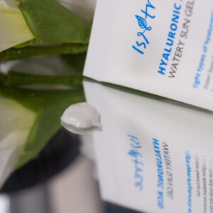 Isntree Hyaluronic Acid Watery Sun Gel SPF50+