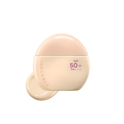 Sun Defense Tinted Moisturizer 02 Natural Tone